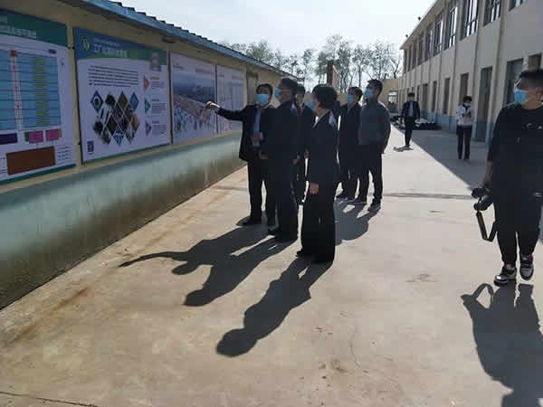 新聞=鹽城市委副書記、市長(zhǎng)周斌一行，蒞臨我司指導(dǎo)工作01.jpg